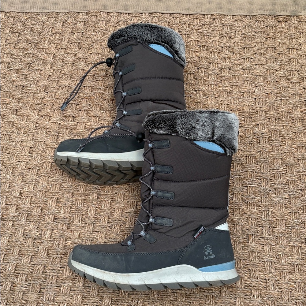 KAMIK Black and Gray Winter Boots